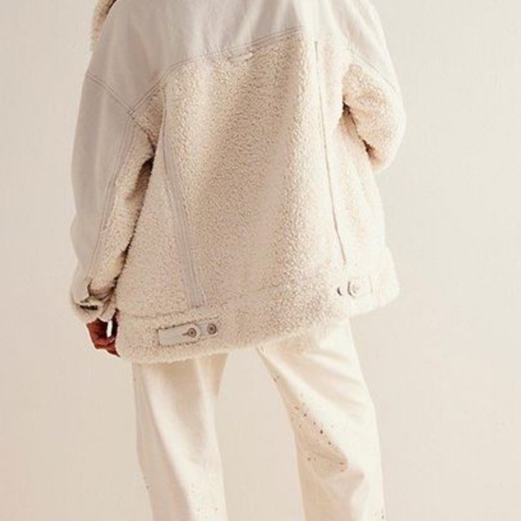 Free People Holly Cozy Denim Jacket We The Free Faux Fur Collar Trim Ivory - Picture 4 of 7